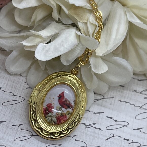 Gold Red Bird Cardinal Memorial Jewelry Locket Necklace Pendant Wedding spring - Picture 3 of 9